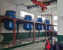 湖南永兴县反应釜指导安装现场